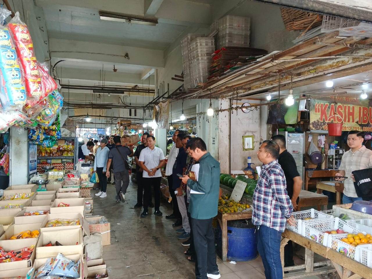 Polsek Sagulung Bersama Satgas Pangan Kota Batam Lakukan Pemantauan Harga Eceran Tertinggi (HET) Beras di Pasar Basah SP Plaza