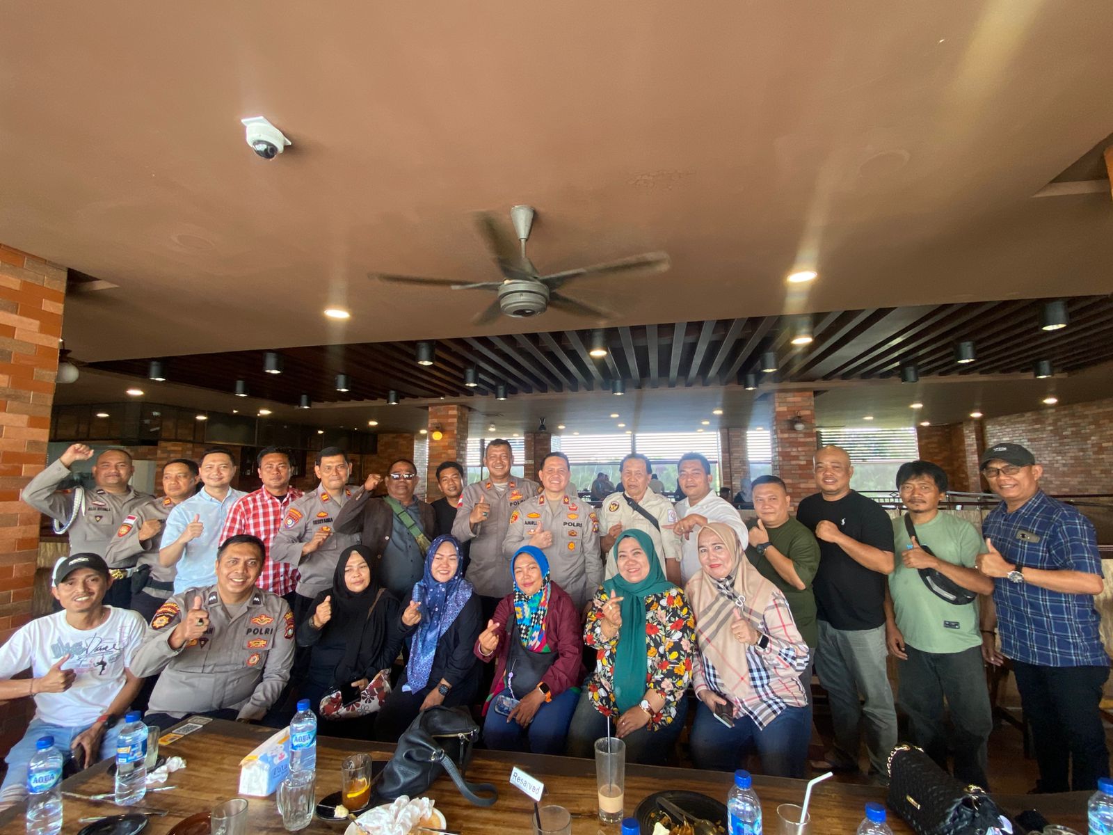 Kapolsek Batu Ampar Gelar Coffee Morning Bersama Wartawan Untuk Pererat Sinergi Dan Komunikasi